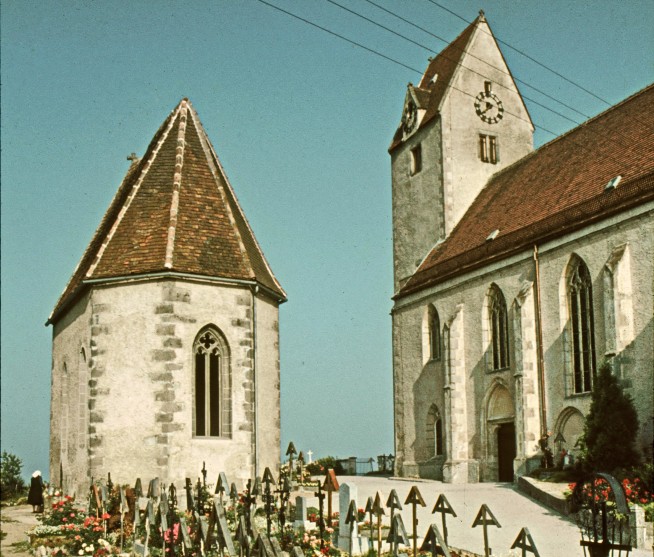 03-friedhoskapelle.jpg